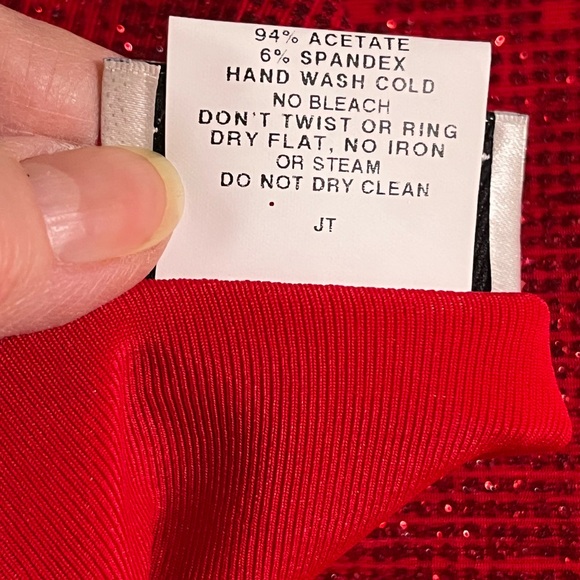 NWT - M Red Glitter Short Sleeve Spandex Top, The Travel Collection - Hip Length - Picture 13 of 13